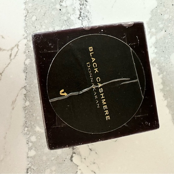 Donna Karan Black Cashmere Square Candle - Picture 4 of 14